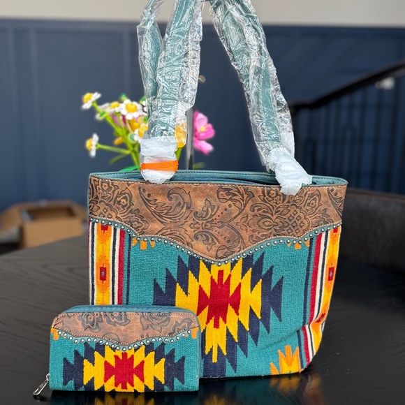 American Bling by Montana West Handbag and Wallet Set NWT - Picture 1 of 8